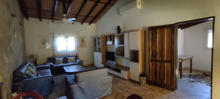 Haus 440 – Ypacaraí