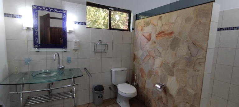 Haus 440 – Ypacaraí