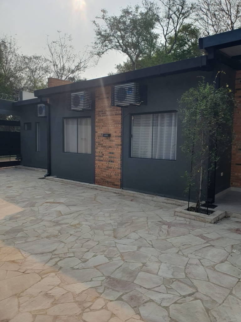 Haus 413 – San Bernardino