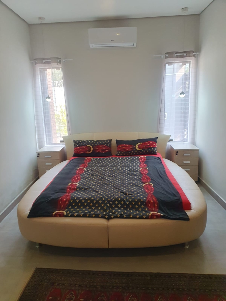 Haus 413 – San Bernardino