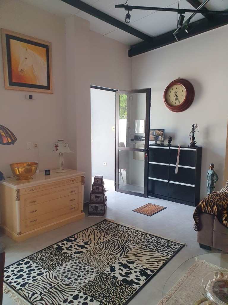 Haus 413 – San Bernardino