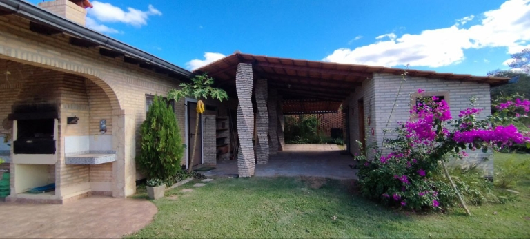 Haus 444 – Ypacaraí