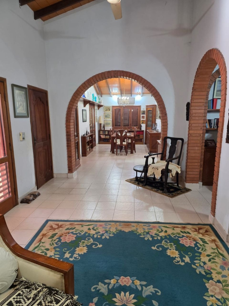 Haus 448 – Ypacaraí