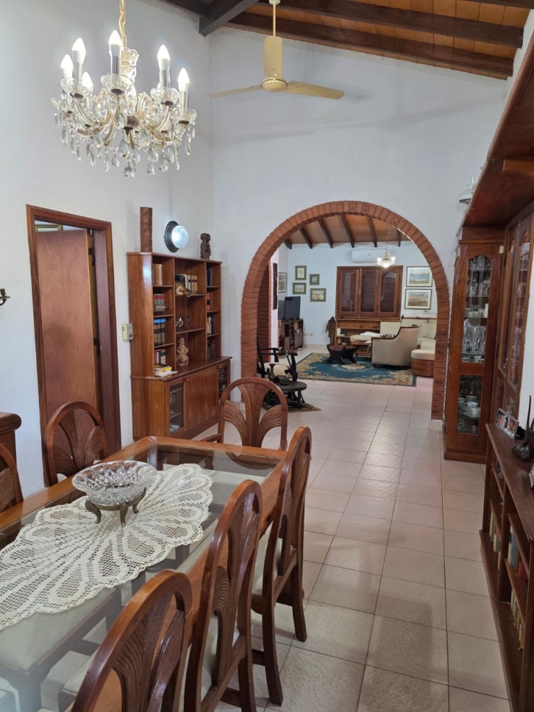 Haus 448 – Ypacaraí