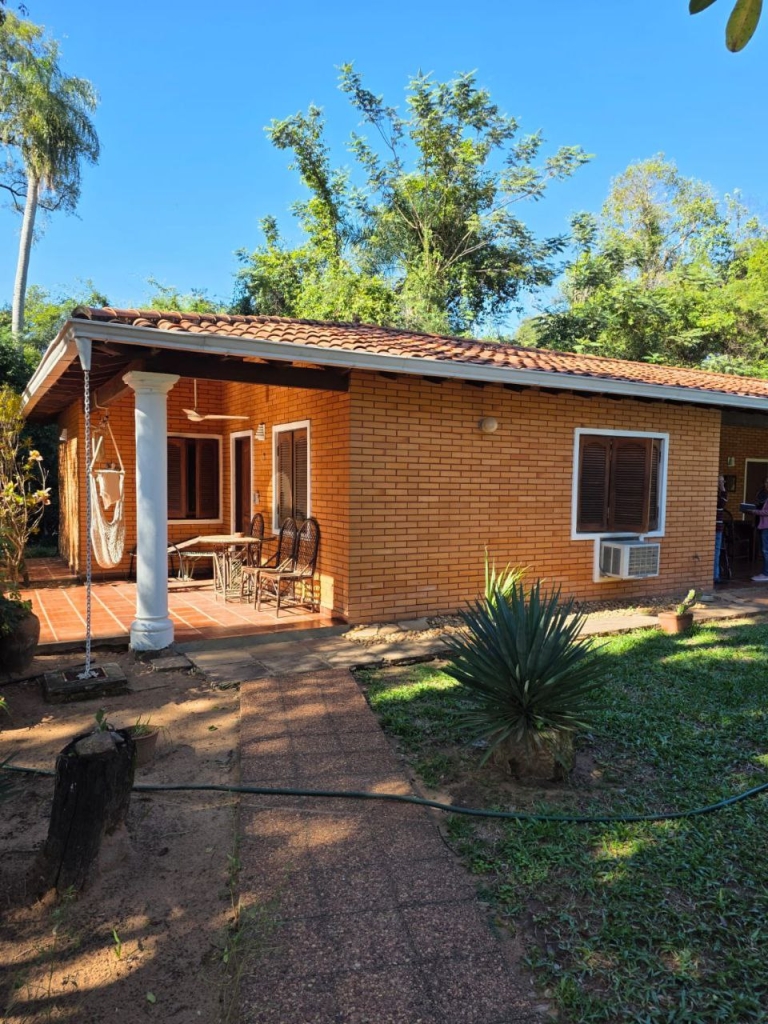 Haus 448 – Ypacaraí